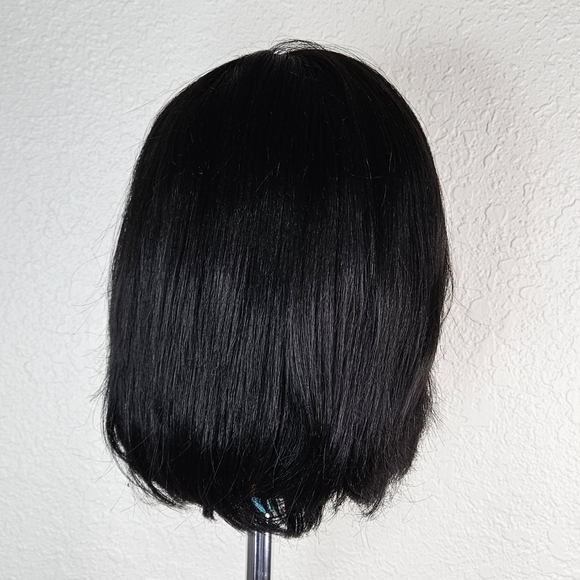 BOBBI BOSS Women's wig black color 13" - Picture 4 of 4